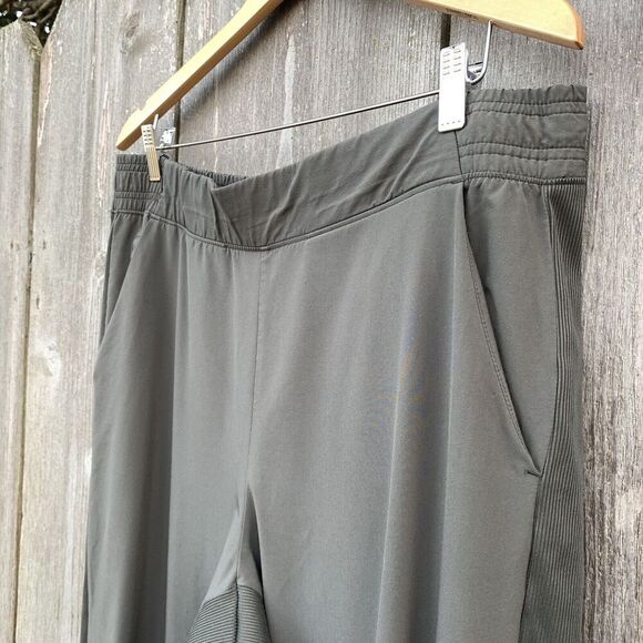 ATHLETA Brooklyn Jogger Sz 16 Green Lightweight Pockets Pull on Loungewear - Picture 7 of 13